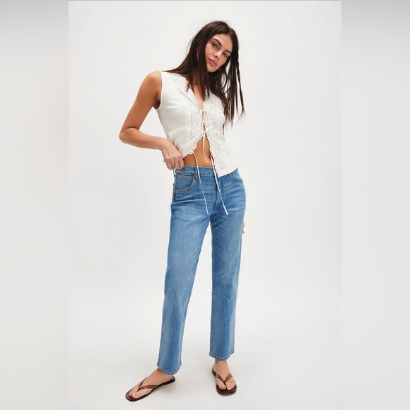 Wrangler Denim - *NWT* Wrangler Sunset Mid-Rise Straight-Leg Jeans in Baby Blue, Size 29x29